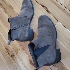 Clark's suede ankle boots